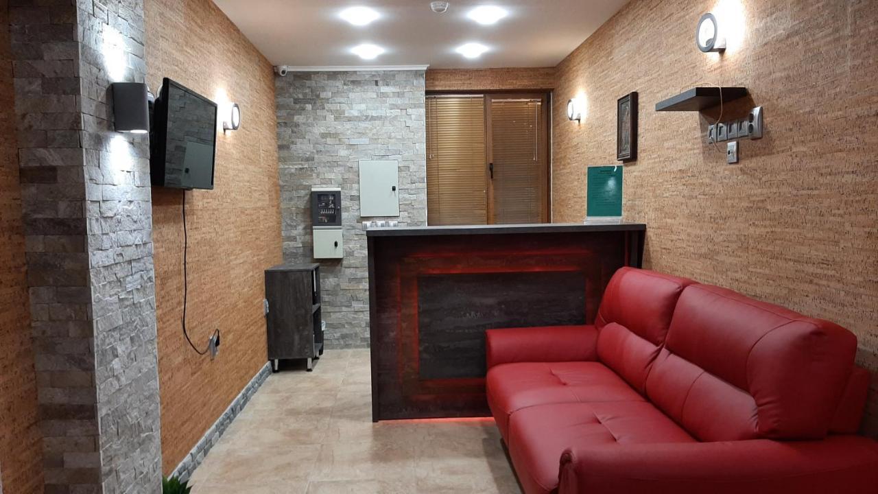 Family Hotel Favourite ابزور المظهر الخارجي الصورة